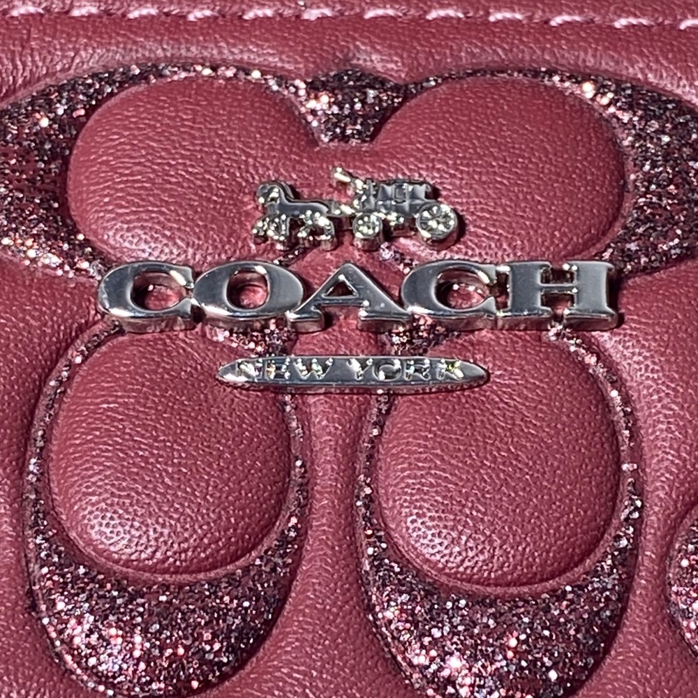 Boxed Corner Zip Wristlet In Signature Leather - Picture 7 of 13